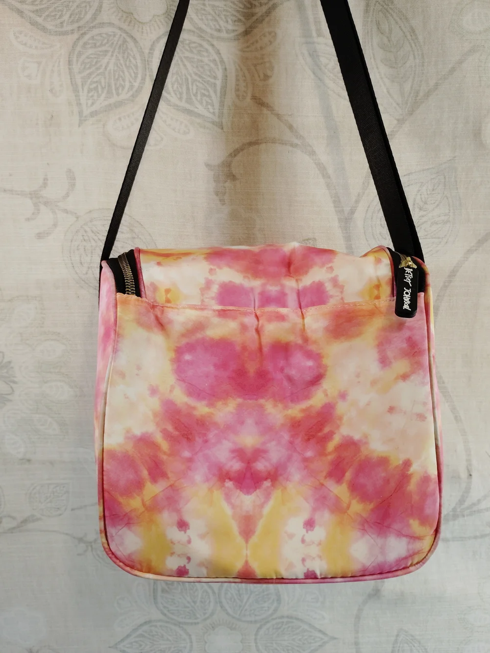 Betsey Johnson Pink Tie-Dye Insulated Lunch Tote Bag